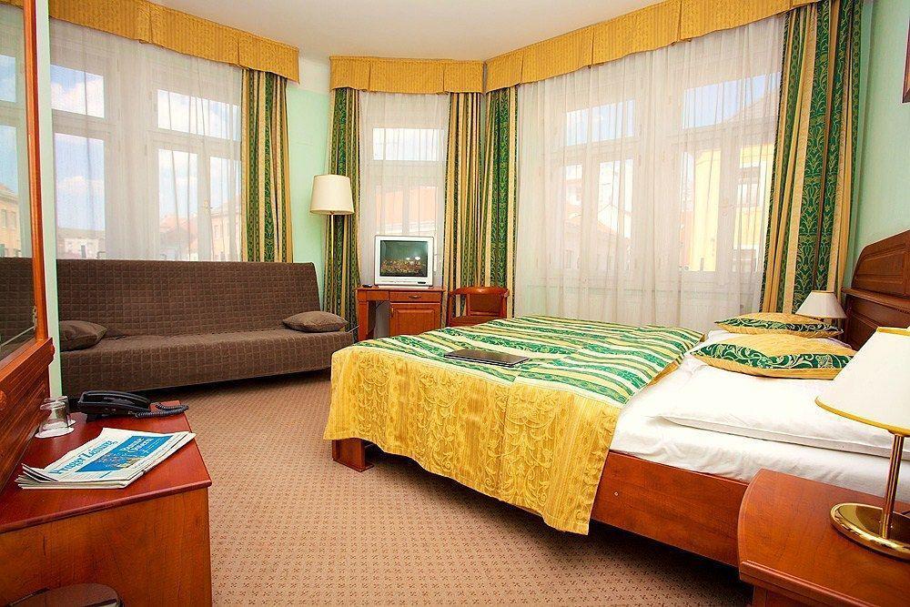 Hotel U Divadla - Czech Leading Hotels Prag Eksteriør billede