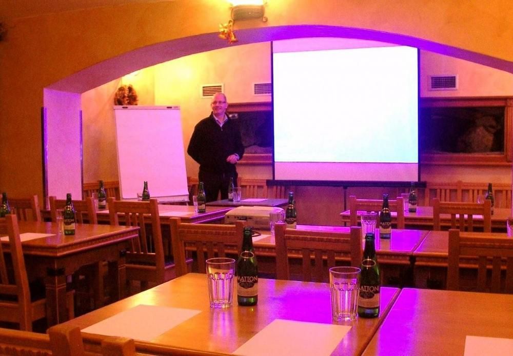Hotel U Divadla - Czech Leading Hotels Prag Eksteriør billede