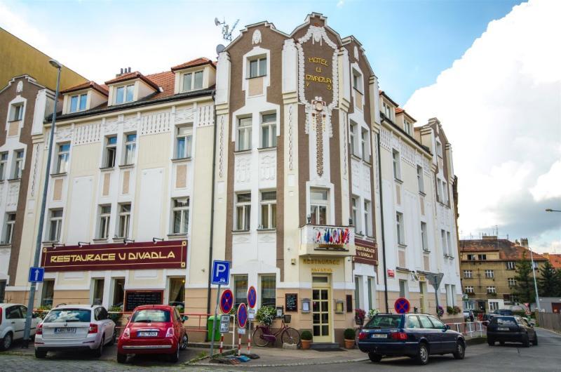 Hotel U Divadla - Czech Leading Hotels Prag Eksteriør billede